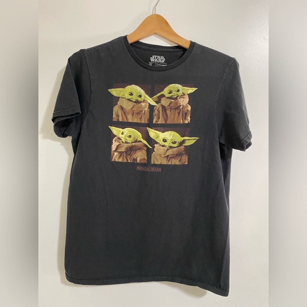 Star Wars The Mandalorian T-Shirt Men’s Size M Black 100% Cotton Graphic Tee
